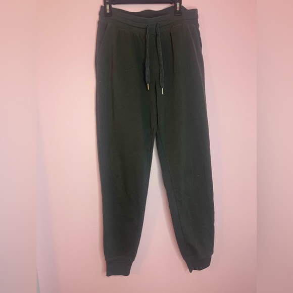 Old Navy sweatpants - Picture 1 of 2